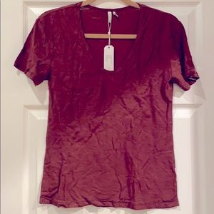 Short sleeve burn out burgundy T-shirt